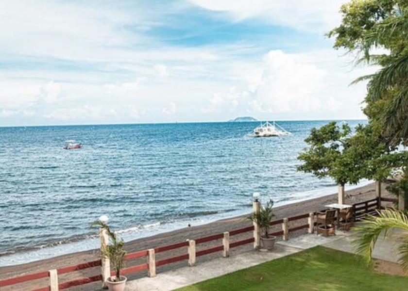 Central Visayas Dauin Beach