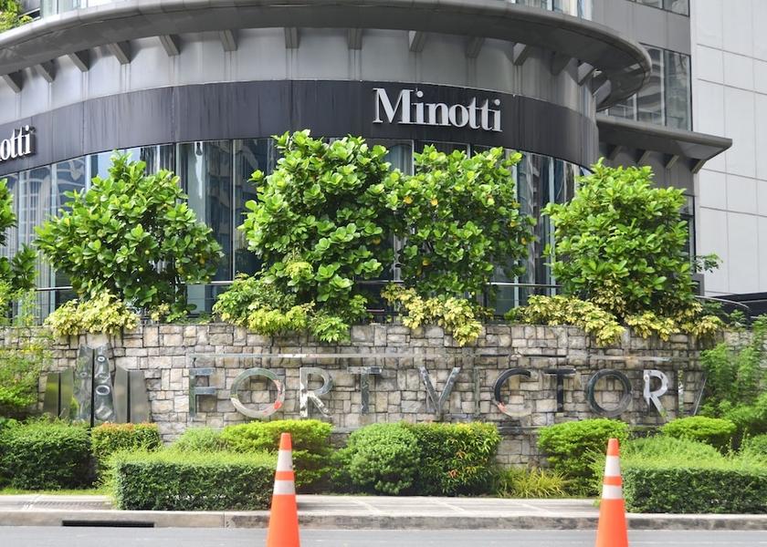  Taguig Exterior Detail