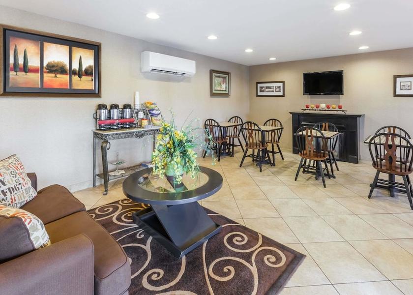 Kentucky Central City Lobby