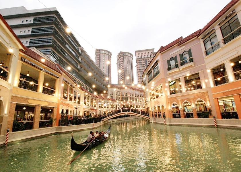  Taguig Exterior
