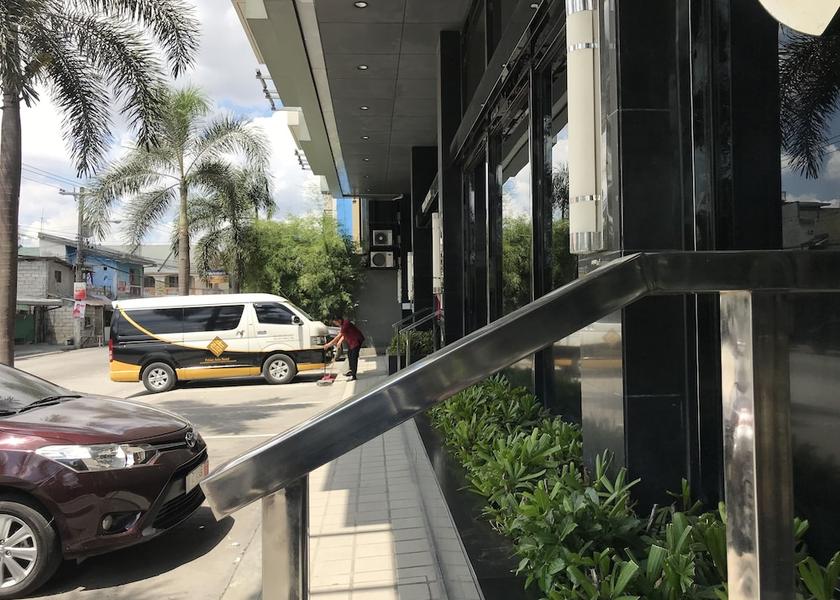 Central Luzon Angeles City Parking