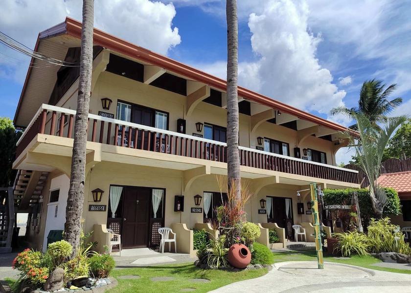  Lian Exterior Detail