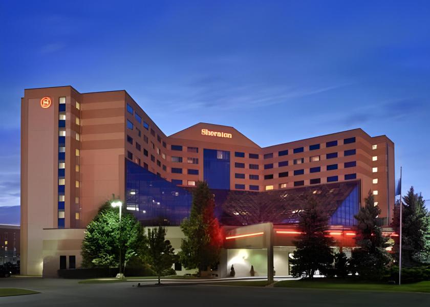 Michigan Romulus Hotel Exterior