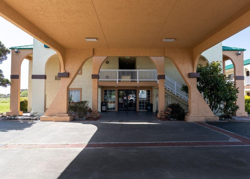 California Crescent City Exterior Detail