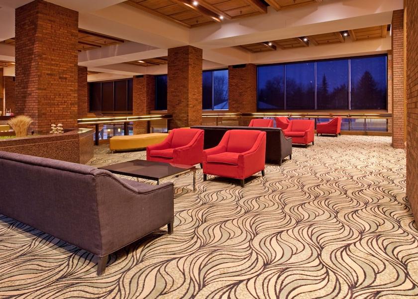 Quebec Gatineau Lobby sitting area