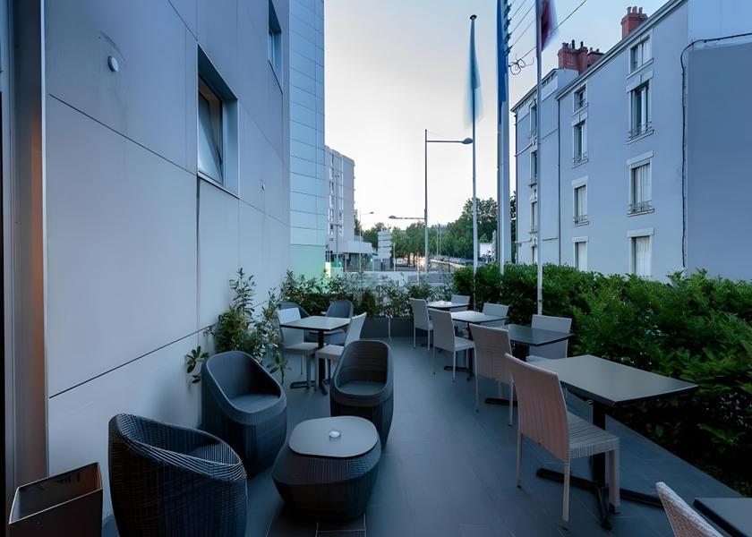 Auvergne-Rhone-Alpes Clermont-Ferrand balcony/terrace