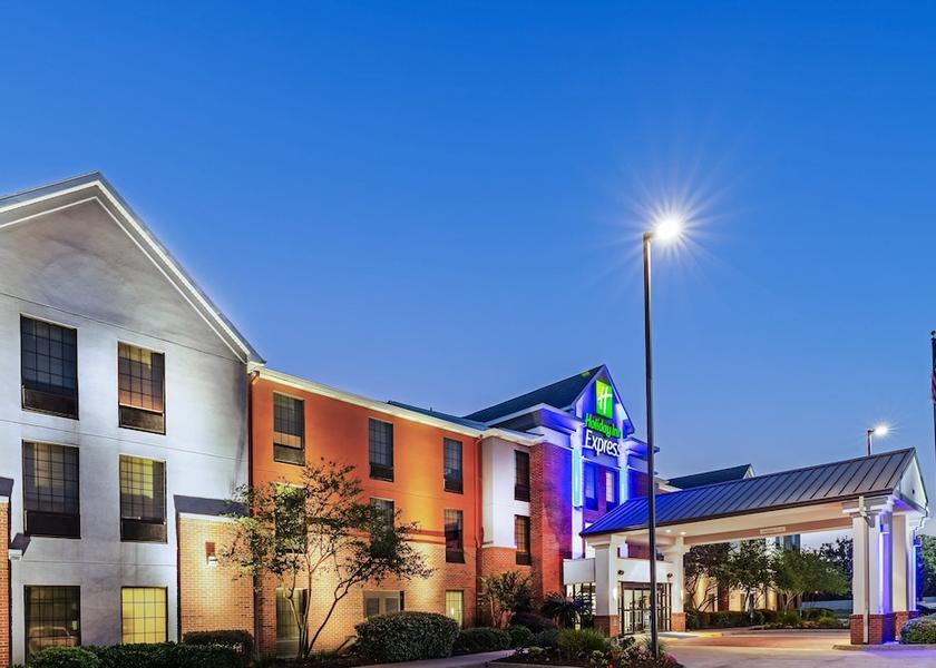 Louisiana Sulphur Exterior Detail