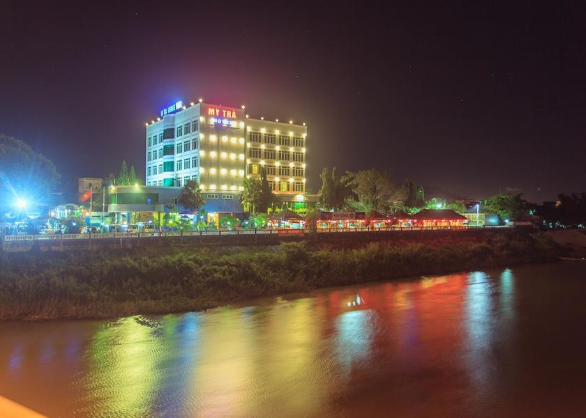 Quang Ngai Quang Ngai Porch