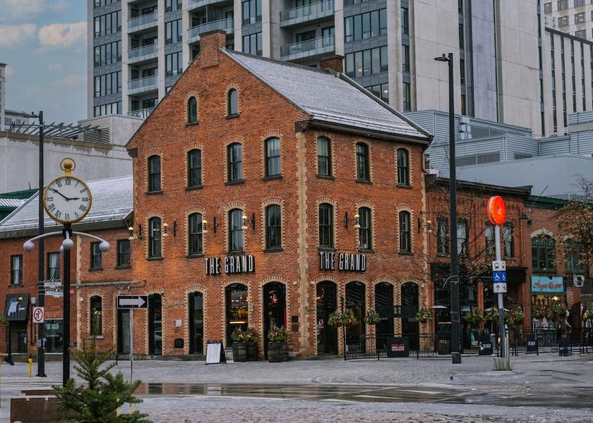 Ontario Ottawa Exterior Detail