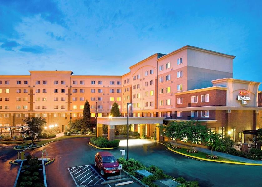 Washington Redmond Exterior Detail