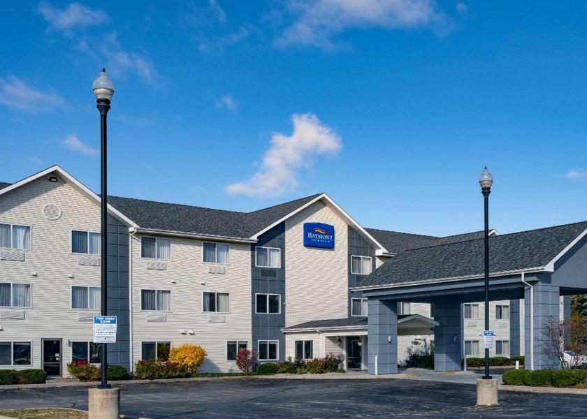 Illinois Gurnee exterior view