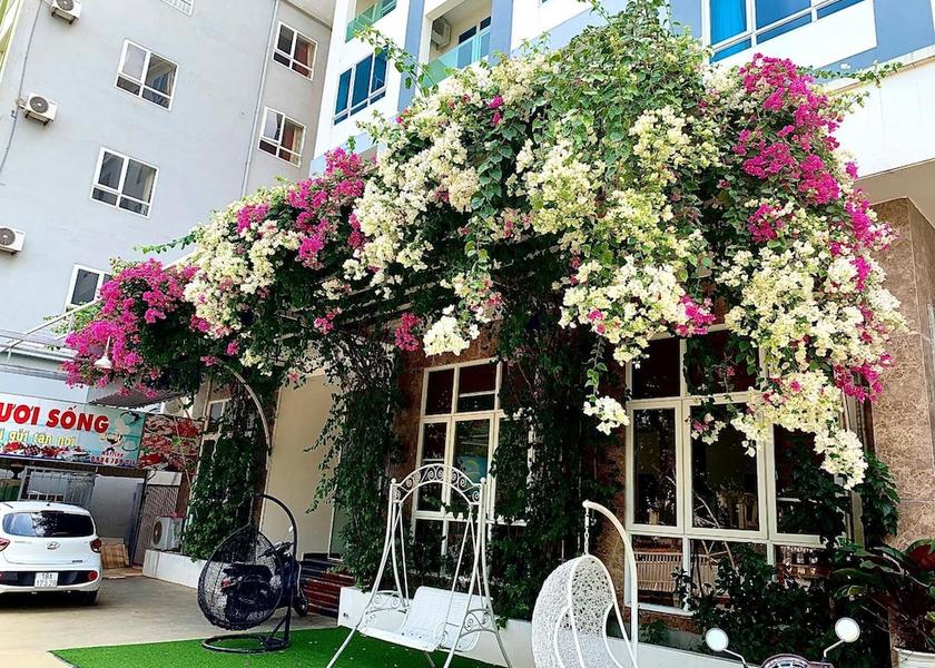 Thanh Hoa Hoang Hoa Exterior Detail