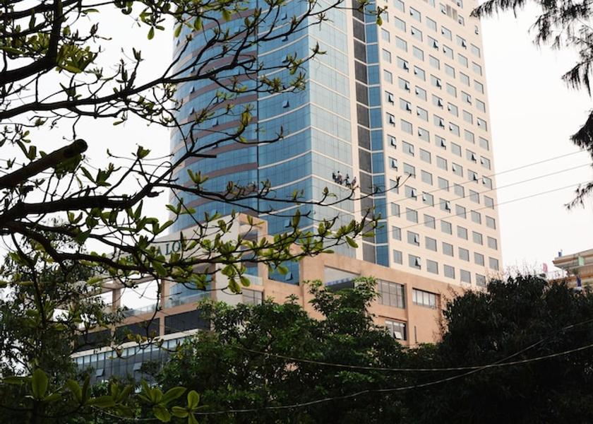 Nghe An Vinh Exterior Detail