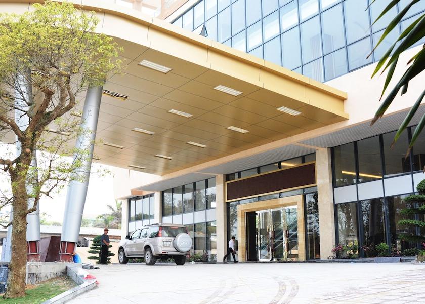 Nghe An Vinh Entrance