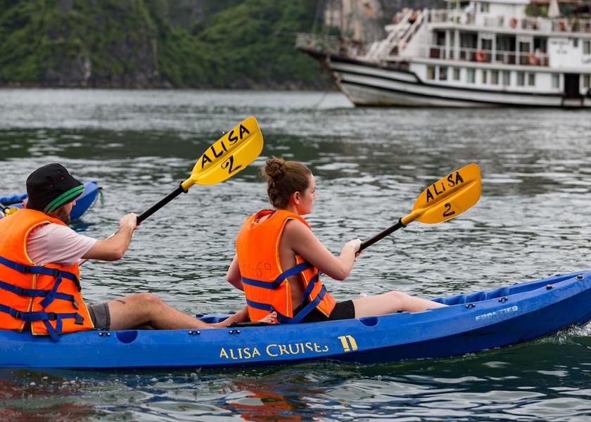 Quang Ninh Halong Kayaking