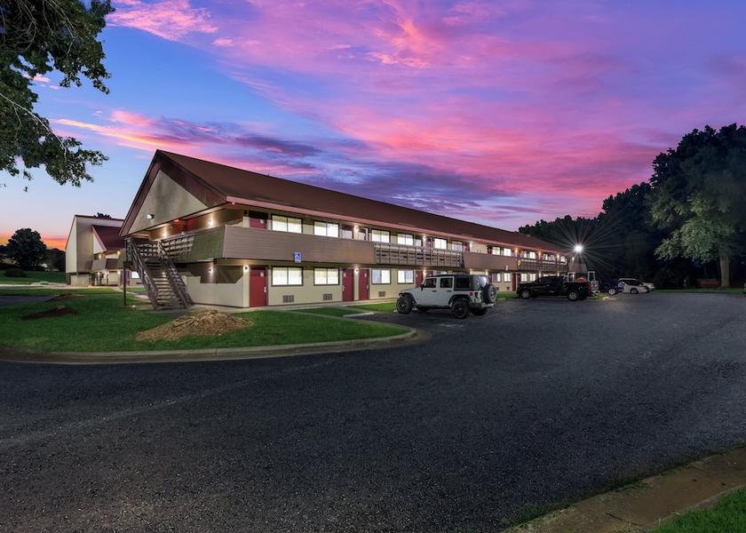 North Carolina Hickory Exterior Detail