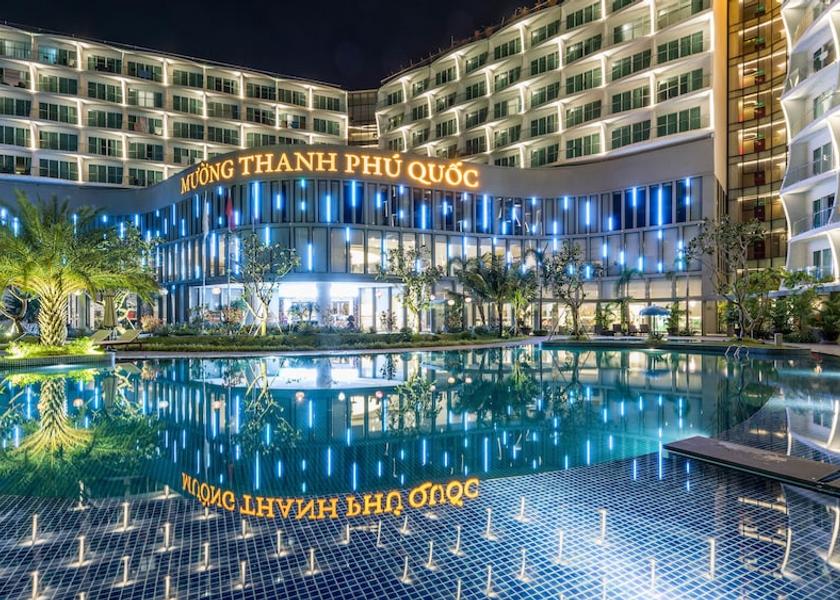 An Giang Province Phu Quoc Front of property - evening/night