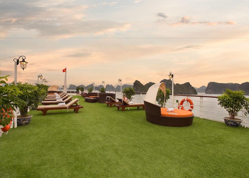 Quang Ninh Halong Beach