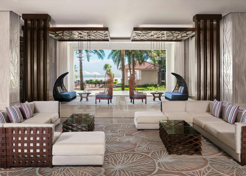 Thua Thien-Hue Da Nang lobby