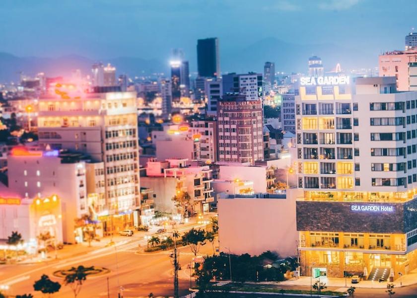 Thua Thien-Hue Da Nang Porch