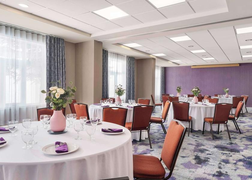 Alberta Calgary Meeting Room