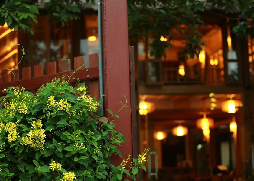 Hoa Binh Mai Chau Facade