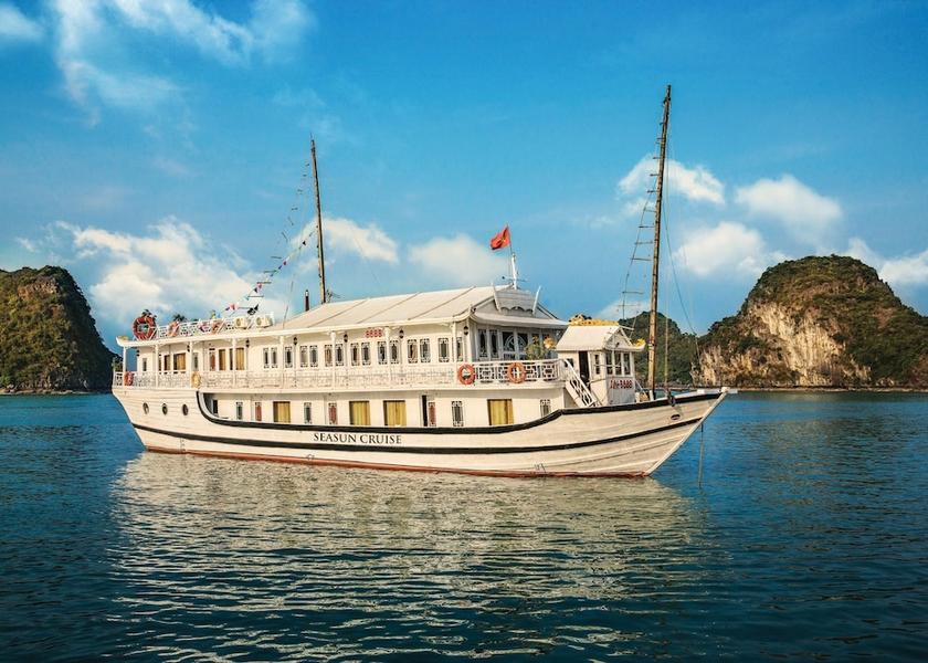 Quang Ninh Province Ha Long Primary image