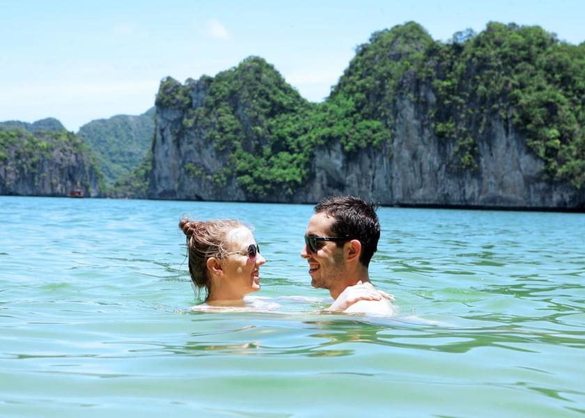 Quang Ninh Province Ha Long Beach