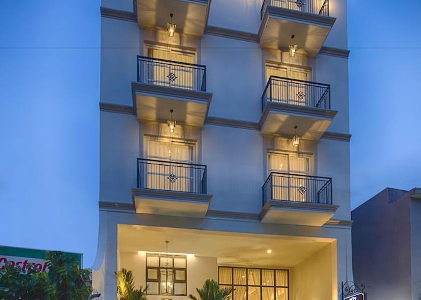 Ho Chi Minh Municipality Ho Chi Minh City Front of property - evening/night