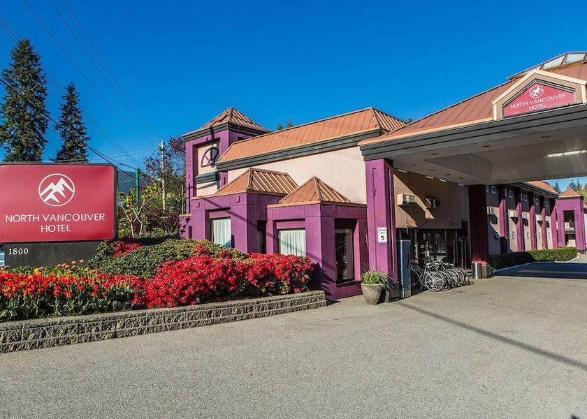 British Columbia District of North Vancouver Facade