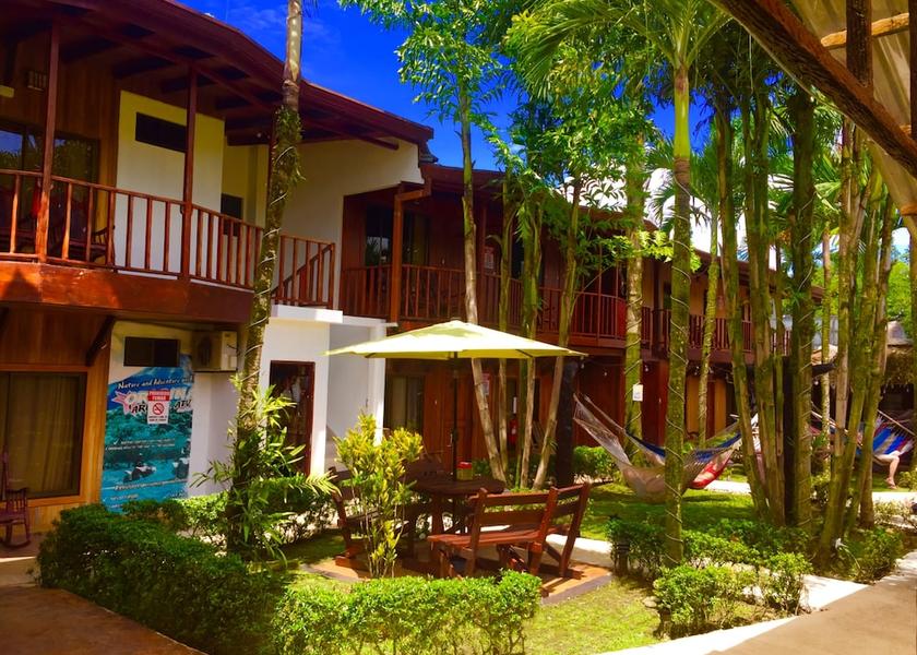 Alajuela La Fortuna Facade