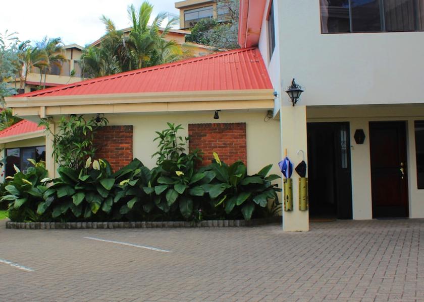 Alajuela Escazu Entrance