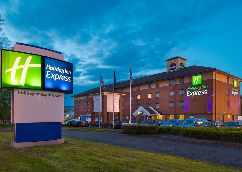 England Oldbury Exterior Detail