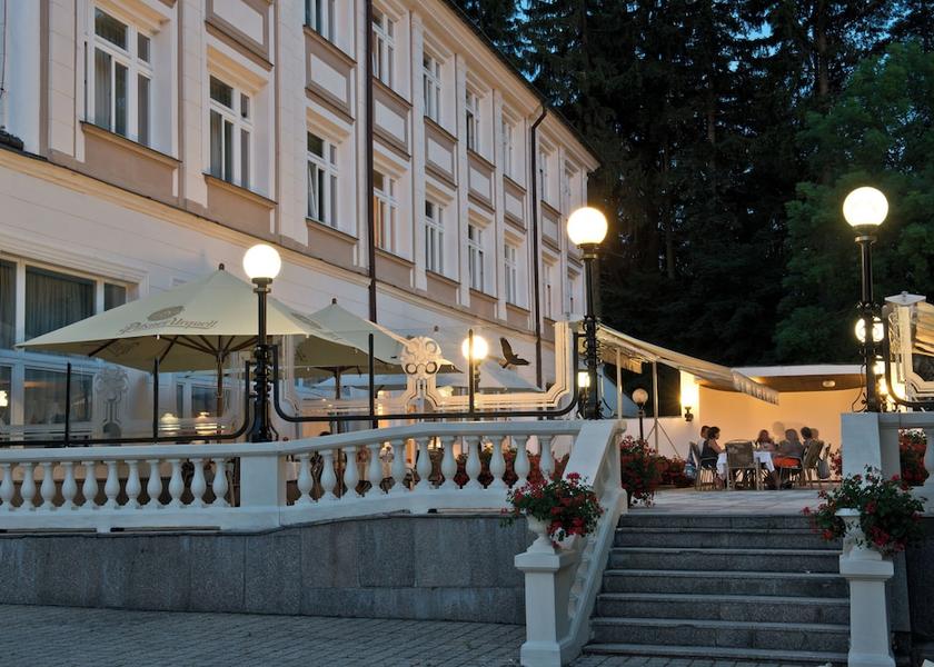 Karlovy Vary (region) Marianske Lazne Terrace