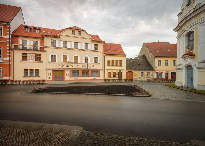 Central Bohemia Region Rozmital pod Tremsinem Property entrance
