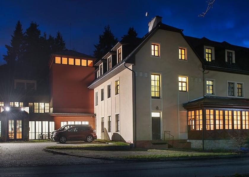 Karlovy Vary (region) Marianske Lazne Exterior Detail