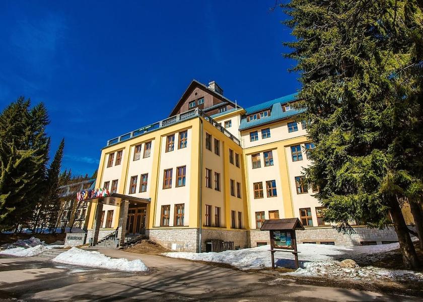 Hradec Kralove (region) Spindleruv Mlyn Entrance