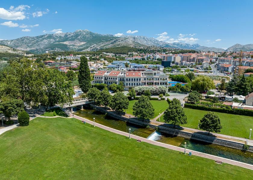 Split-Dalmatia Solin Property grounds