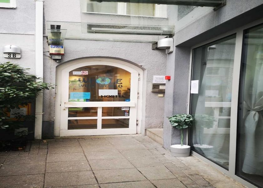  Zagreb Property entrance