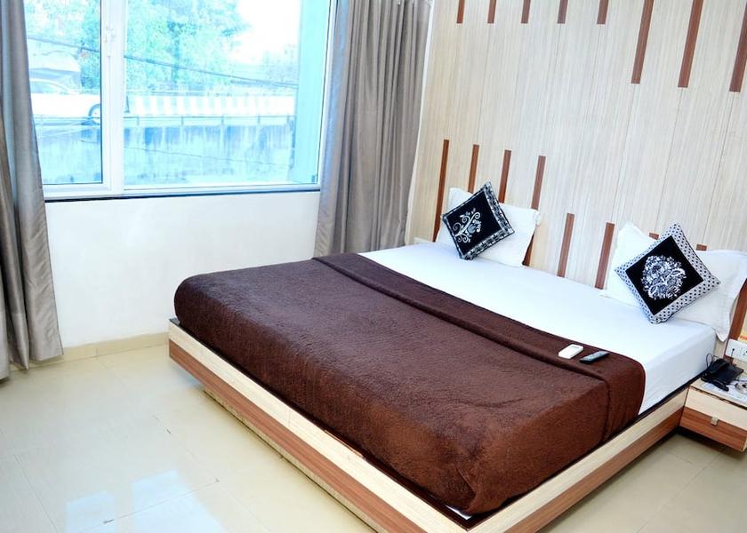Gujarat Vadodara Executive Ac Room