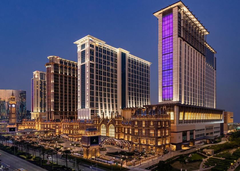  Cotai Hotel Exterior