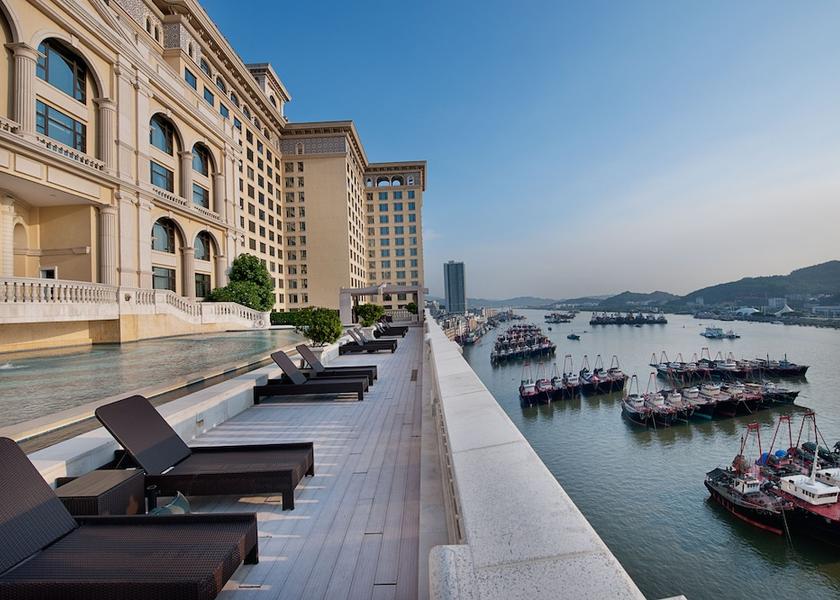  Macau Sundeck