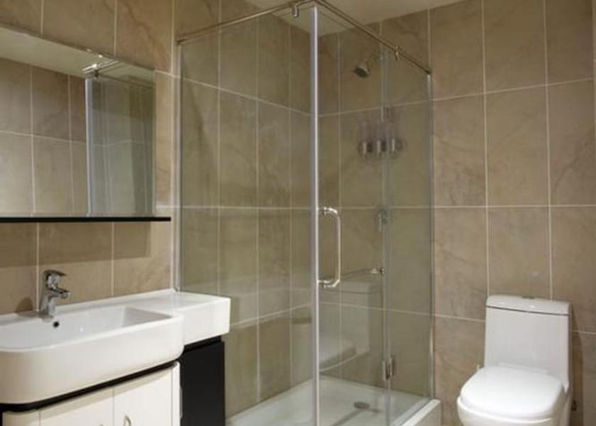 Western Division Nanuya Lailai Island Bathroom