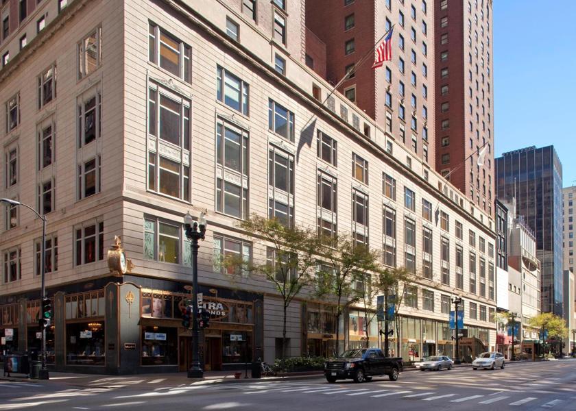 Illinois Chicago Hotel Exterior