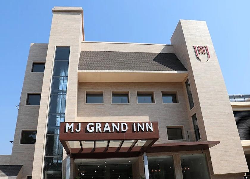 Uttarakhand Dehradun Hotel Exterior