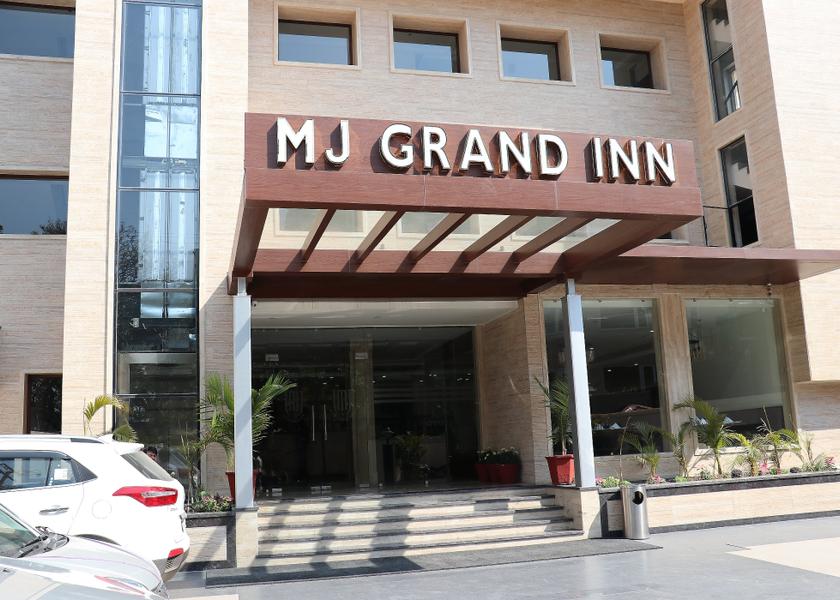 Uttarakhand Dehradun Hotel Exterior