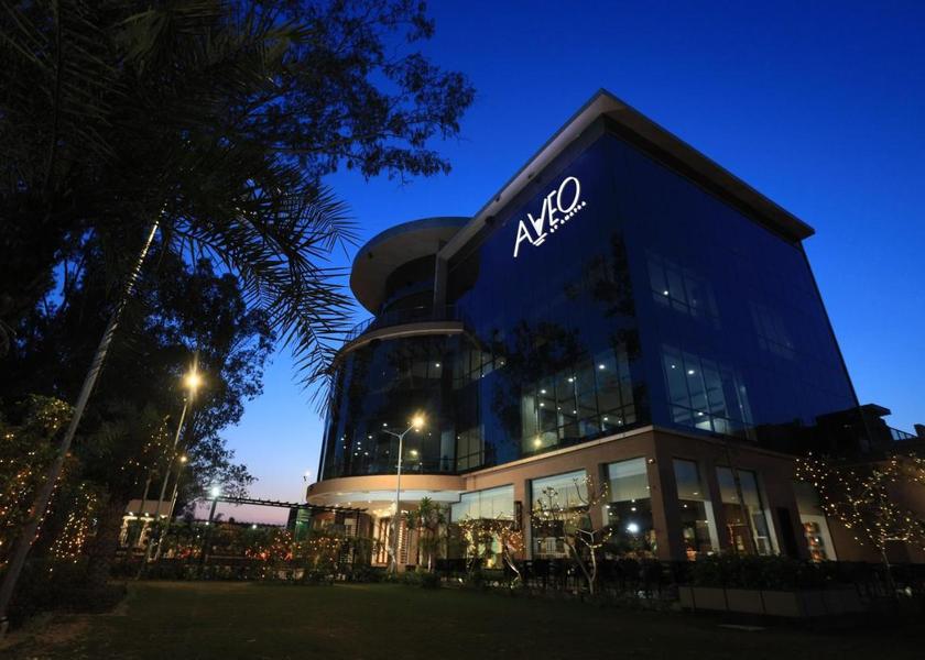 Uttarakhand Kashipur Hotel Exterior