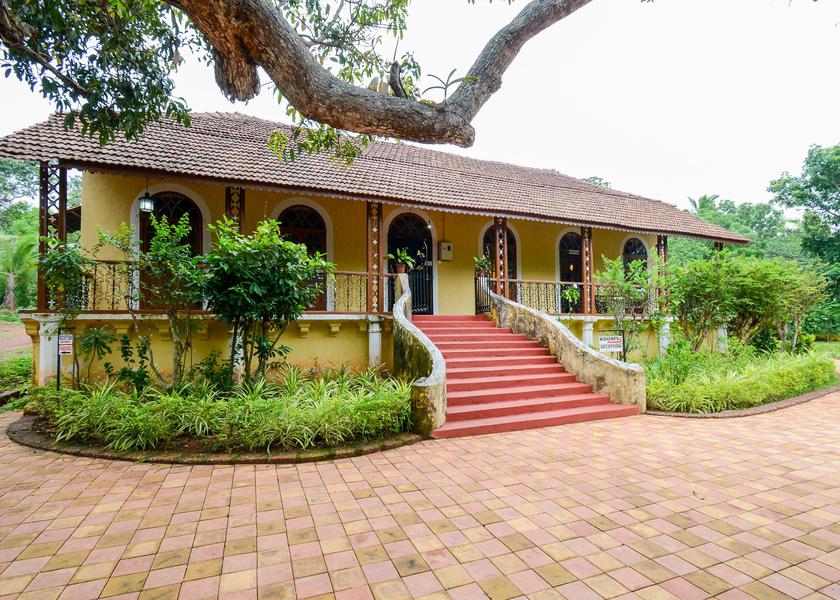Goa Calangute Hotel Exterior