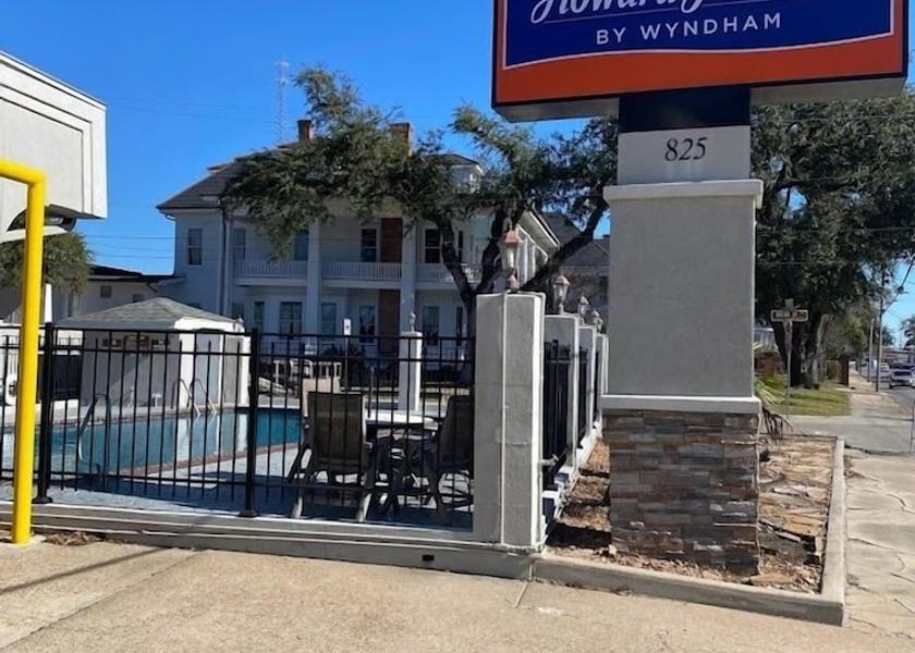 Louisiana Lake Charles Facade