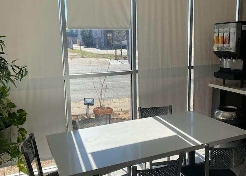 Louisiana Lake Charles Breakfast Area